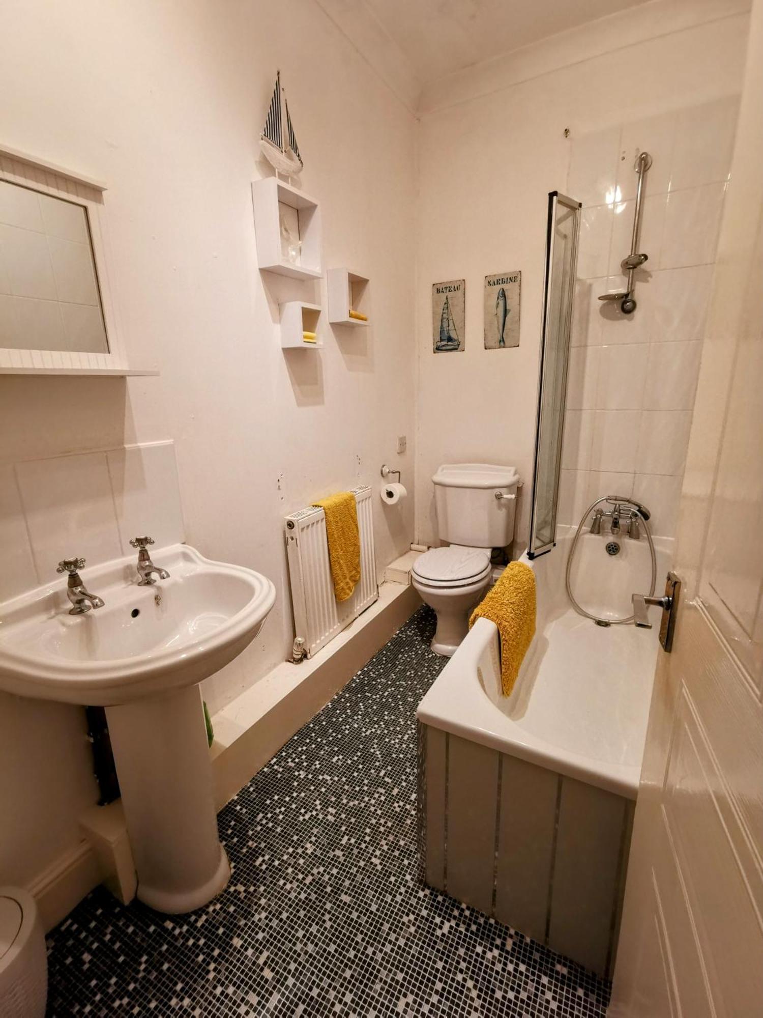 The Basement Apartment Saltburn-by-the-Sea Bagian luar foto