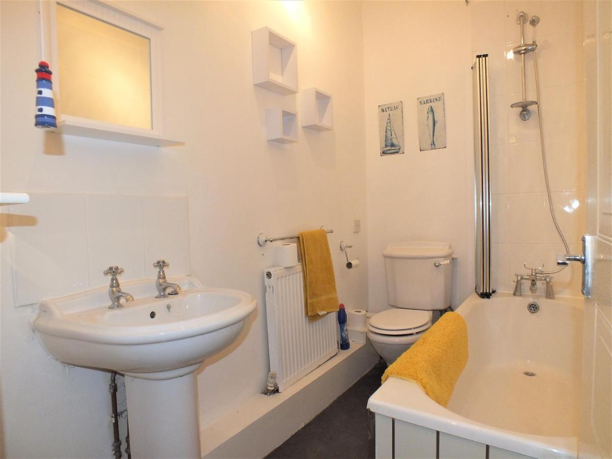 The Basement Apartment Saltburn-by-the-Sea Bagian luar foto